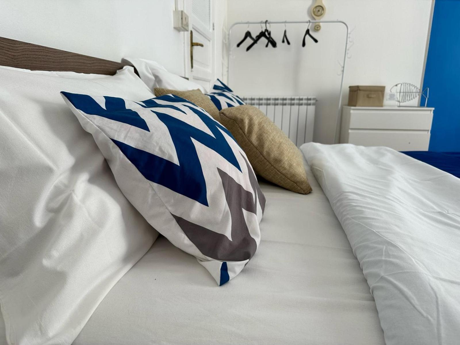 Via Zara Hostel Palermo Luaran gambar