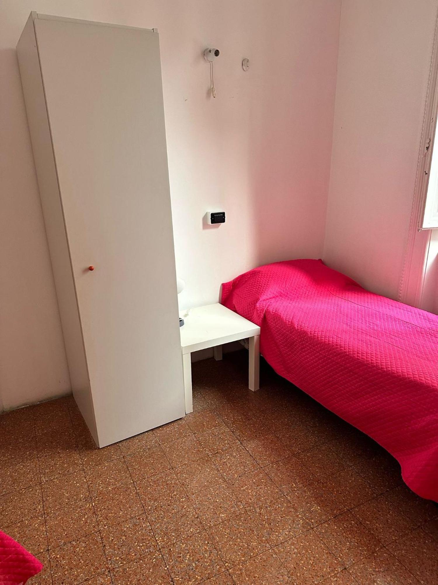 Via Zara Hostel Palermo Luaran gambar