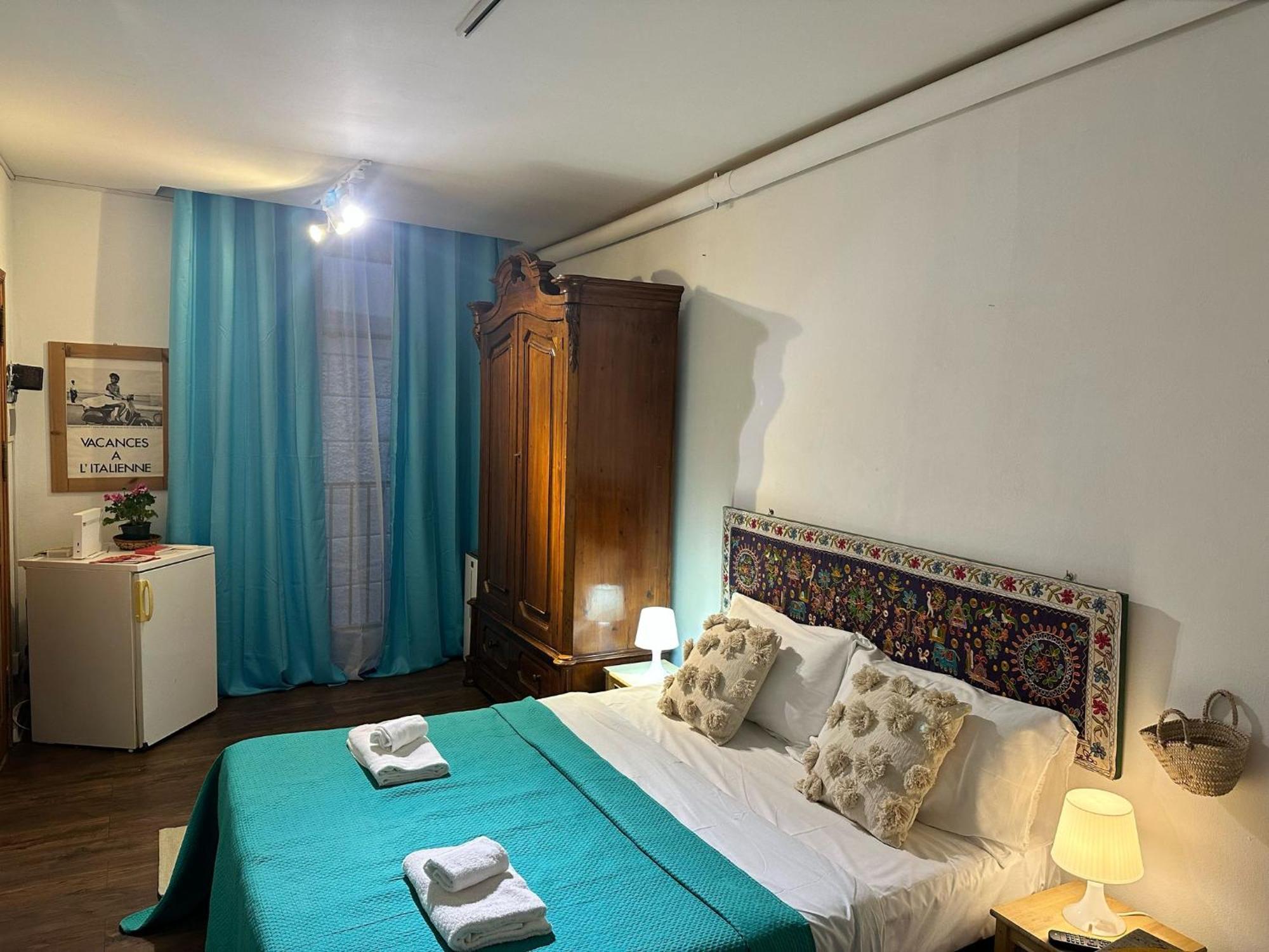 Via Zara Hostel Palermo Luaran gambar