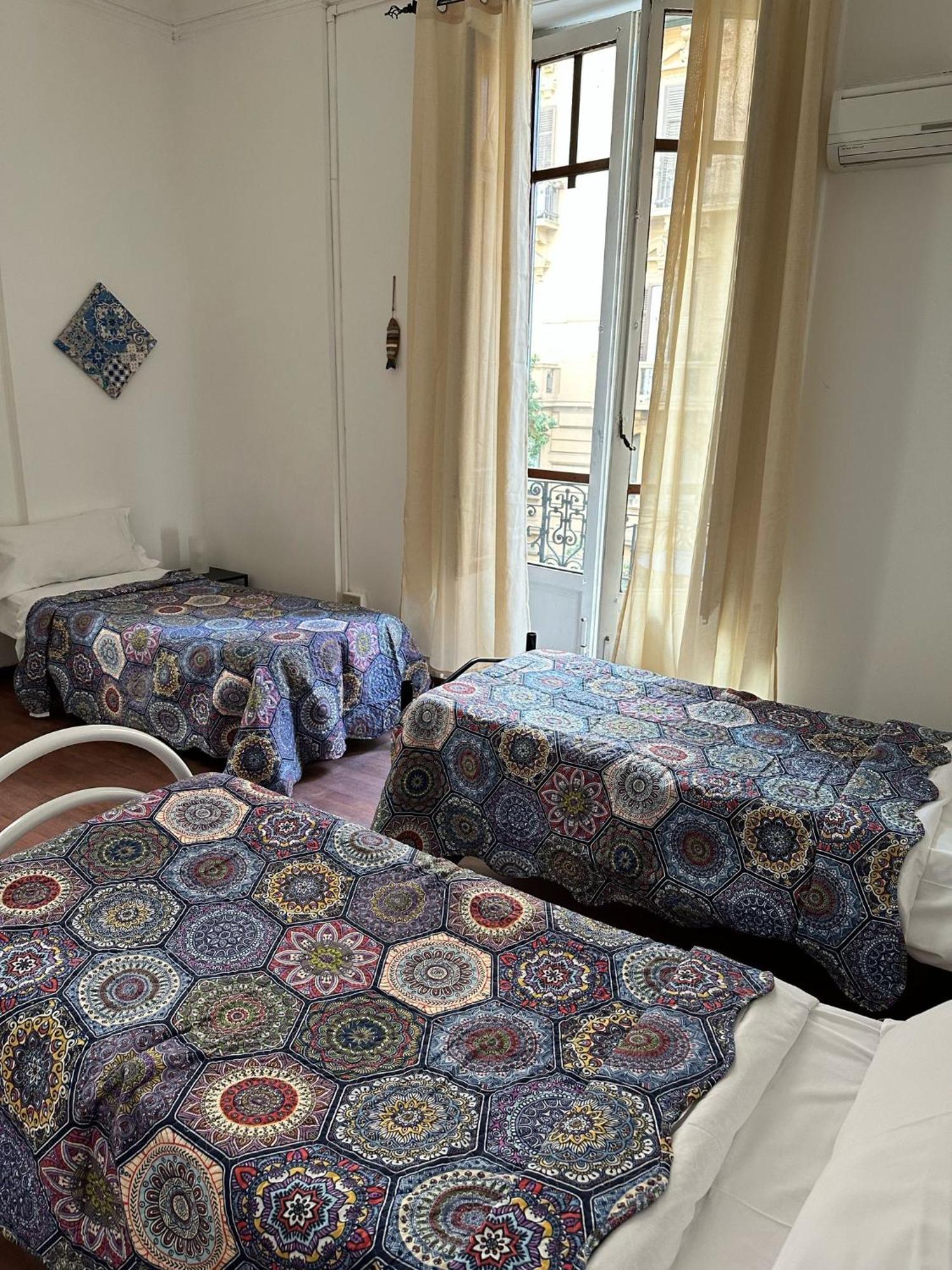 Via Zara Hostel Palermo Luaran gambar
