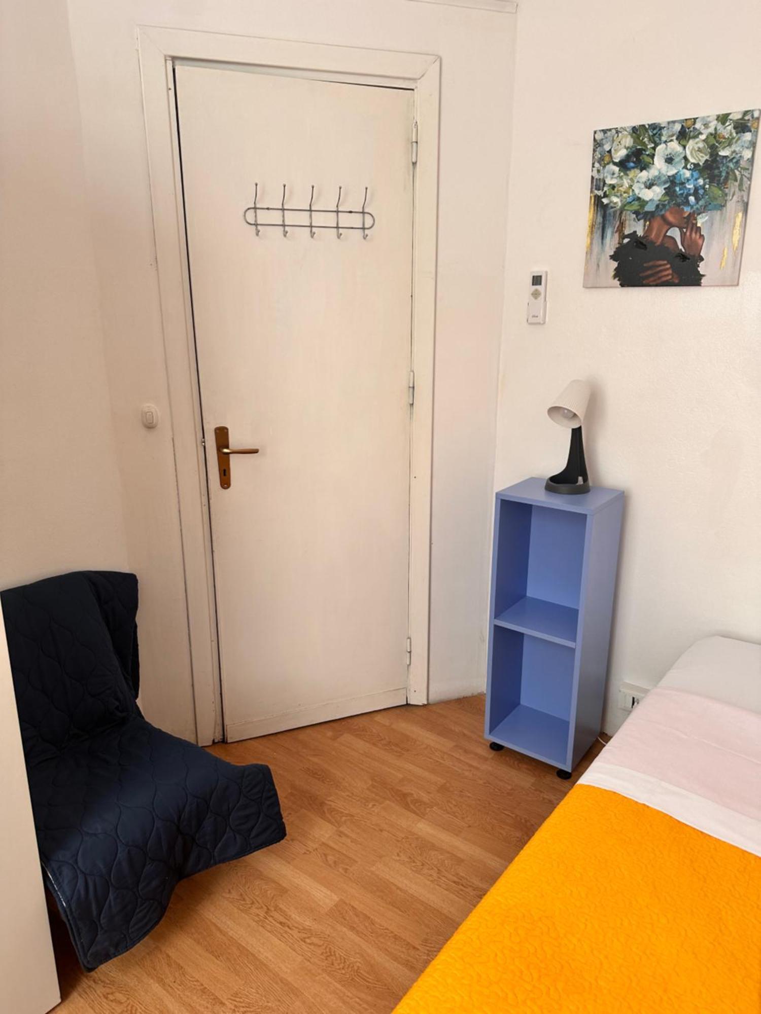 Via Zara Hostel Palermo Luaran gambar